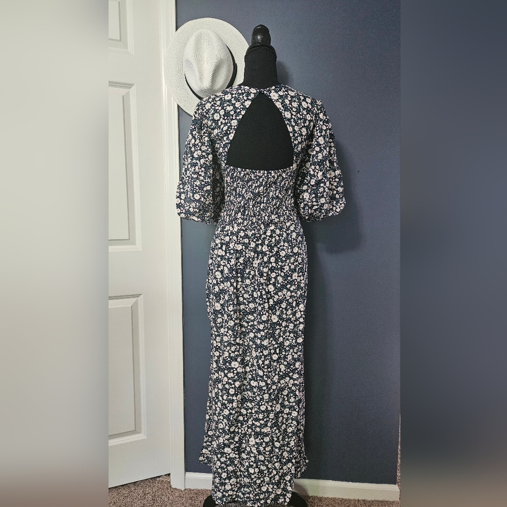Old Navy Cutout Smocked Back Maxi Shift Dress With Slit Plus Size 4X - Picture 3 of 12